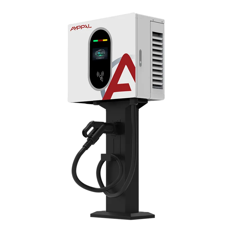 20 kW:n seinään asennettu DC-pikalatausasema kaupalliseen pysäköintiin